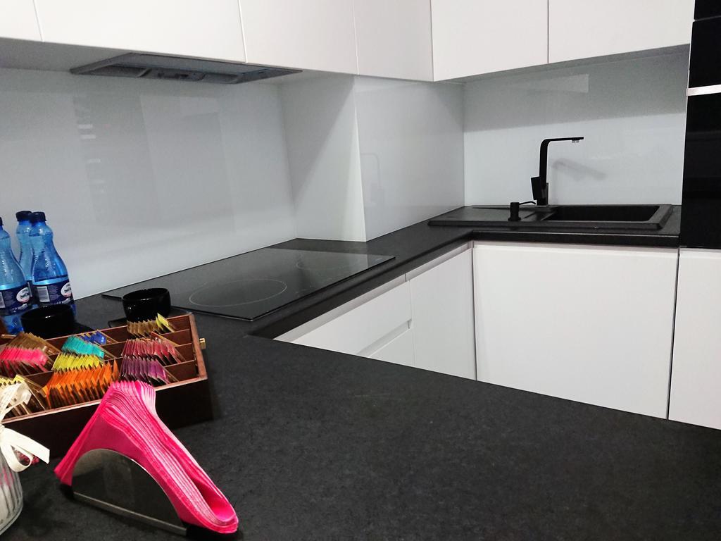 Apartament Exclusive Apartment เคียลเซ ภายนอก รูปภาพ