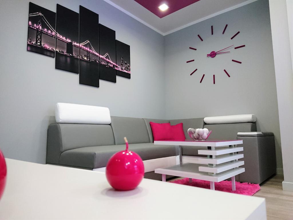 Apartament Exclusive Apartment เคียลเซ ภายนอก รูปภาพ