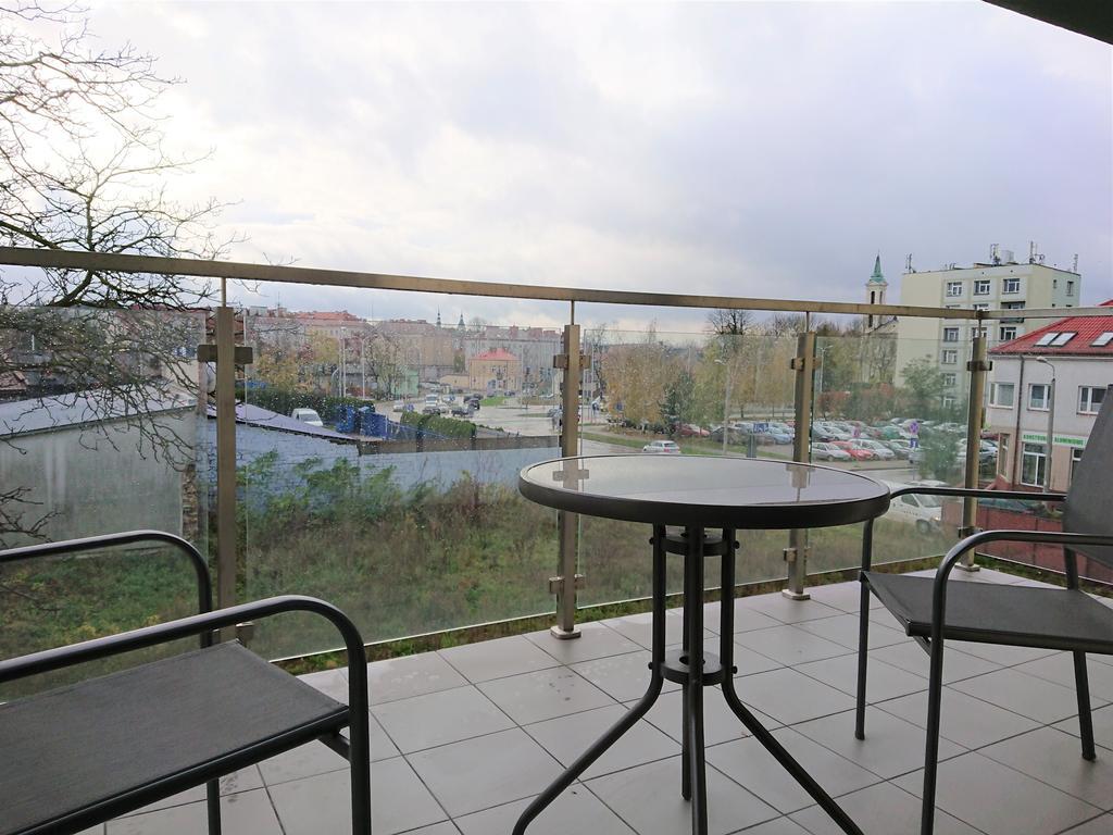 Apartament Exclusive Apartment เคียลเซ ภายนอก รูปภาพ
