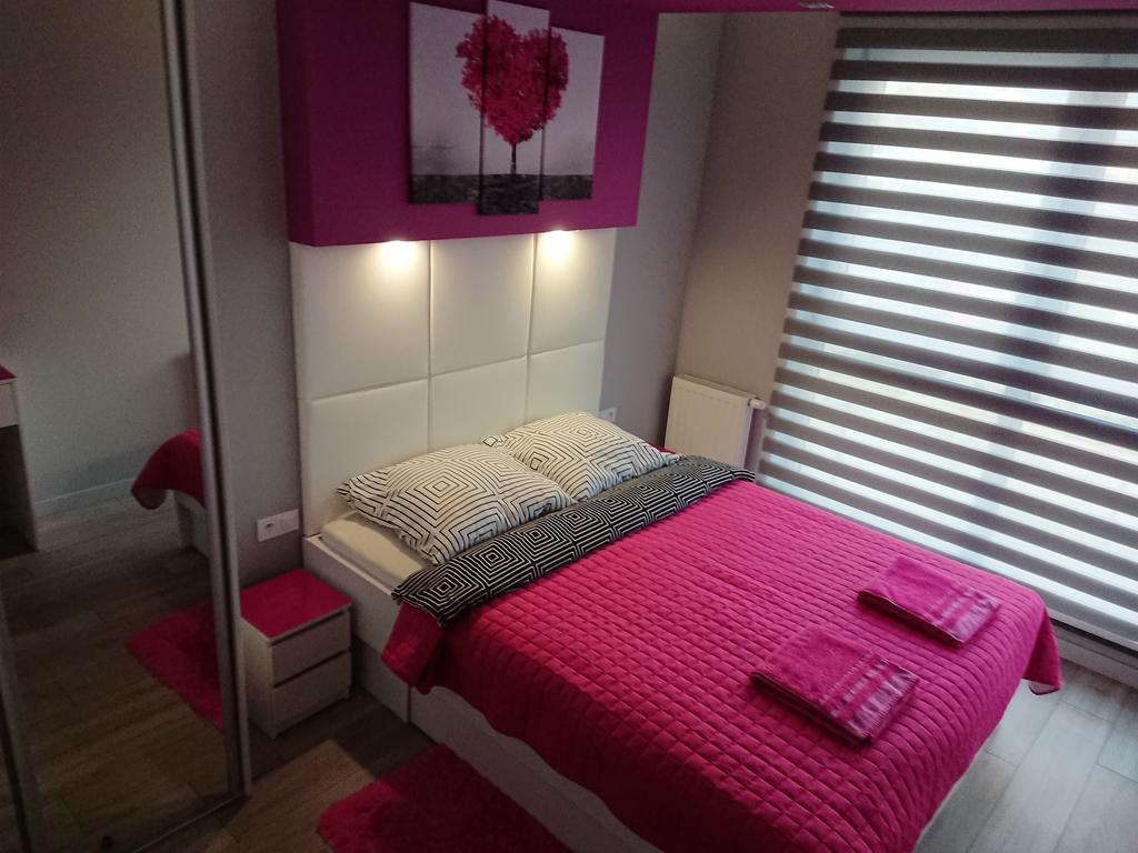 Apartament Exclusive Apartment เคียลเซ ภายนอก รูปภาพ