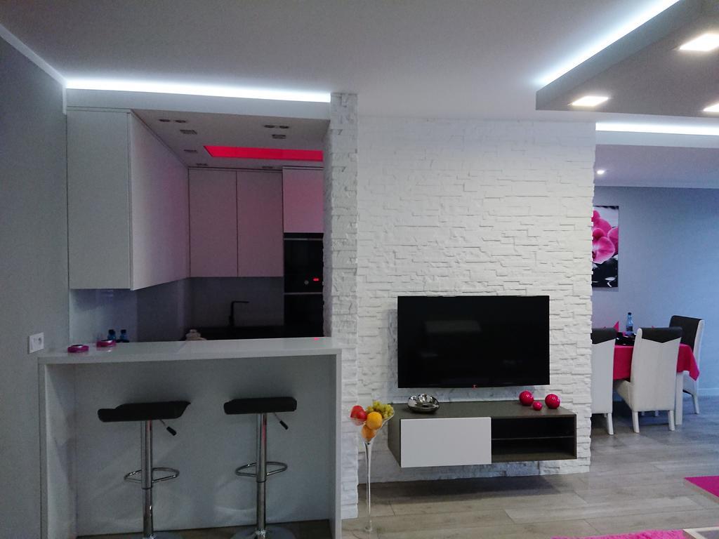 Apartament Exclusive Apartment เคียลเซ ภายนอก รูปภาพ